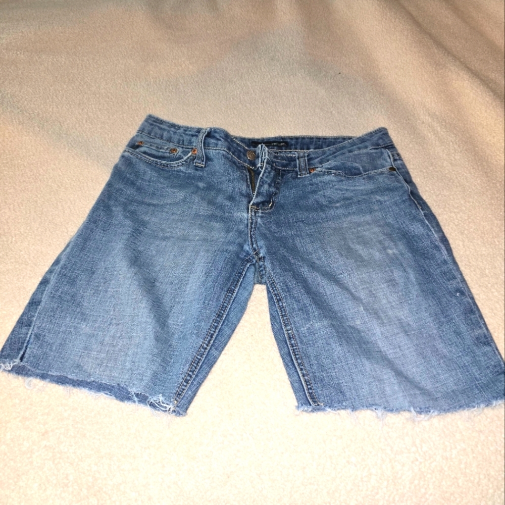 Refuge Bermuda jean shorts size 7